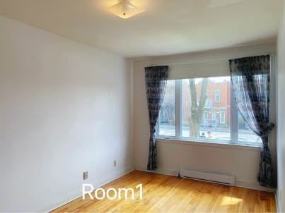 4013 Boulevard Rosemont - Photo 4 of 11
