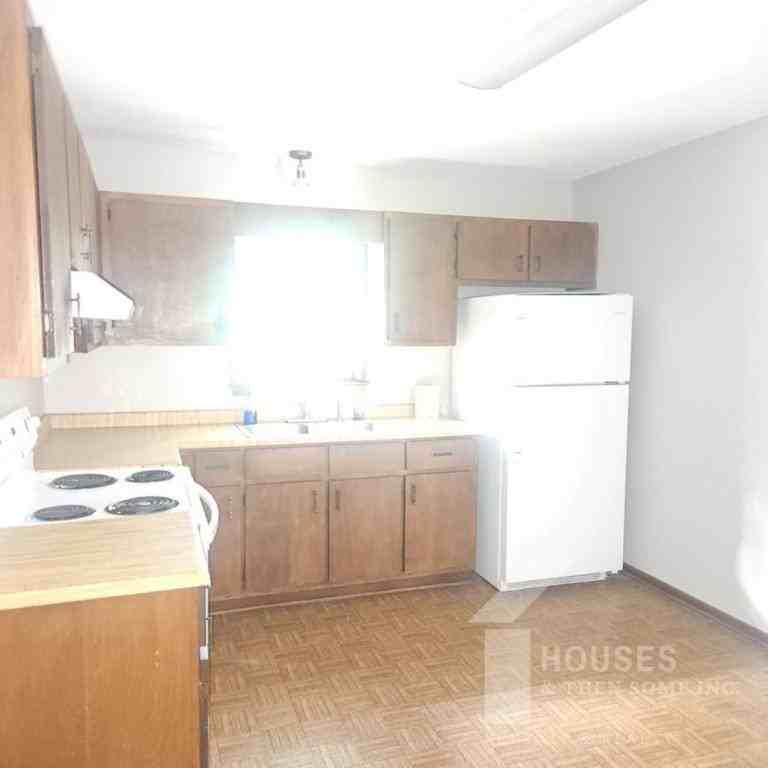 130 Ashdown Dr - Photo 4 of 14