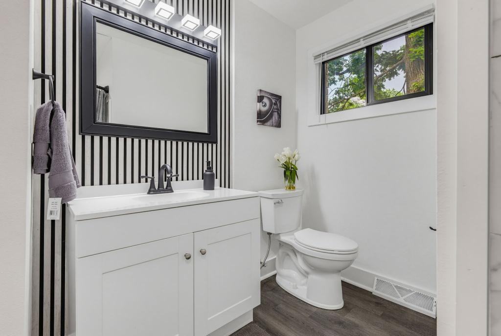 2034 S 81st St - Photo 5 of 13