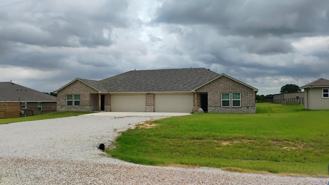 206 Hoover Ln - Photo 1 of 1