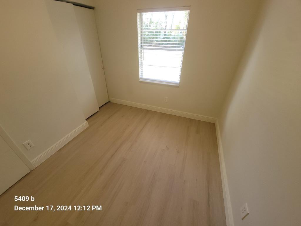5409 Mcleod Dr Apt B - Photo 5 of 7