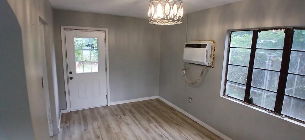 1226 Sw 5th St - Photo 5 of 13