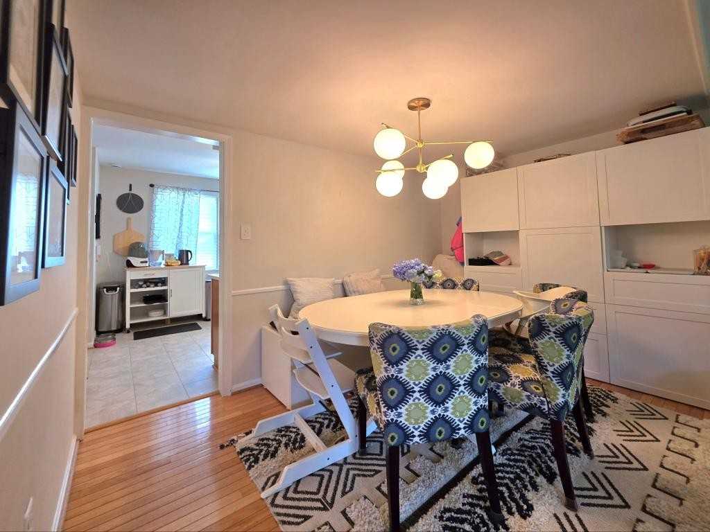 2805 Balliett Ct - Photo 6 of 25
