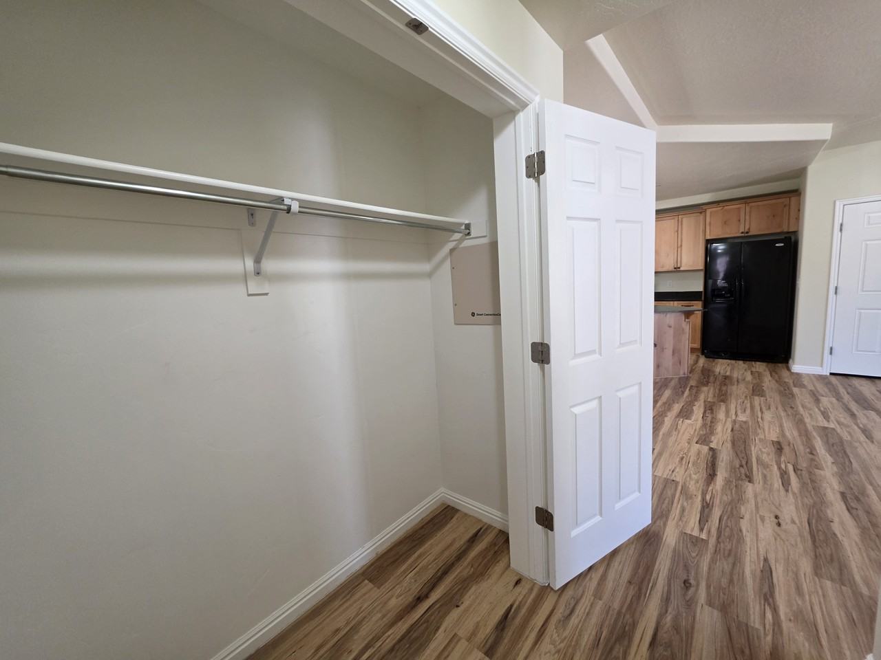 638 N.W. #E - Photo 7 of 21