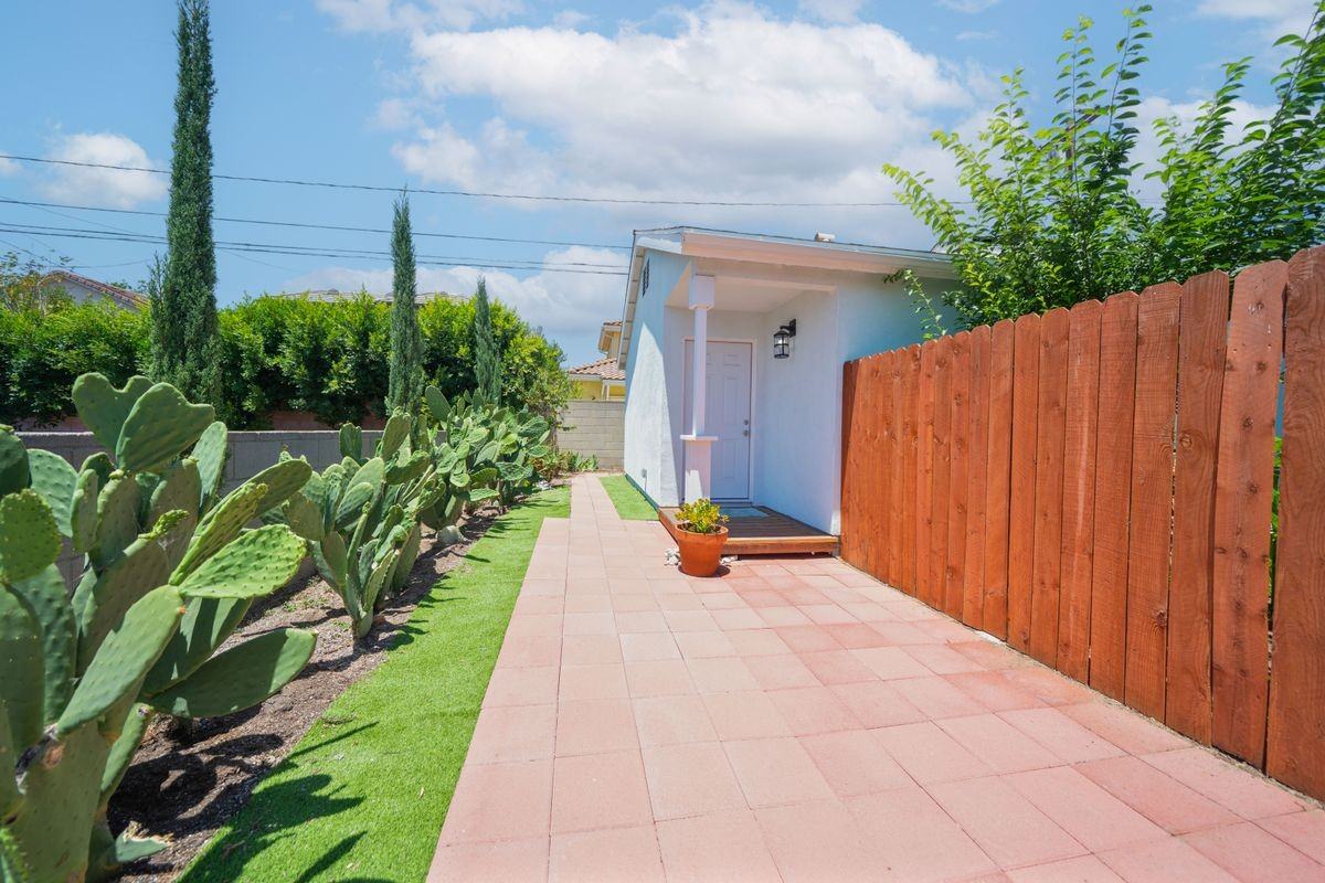 349 E Newman Ave