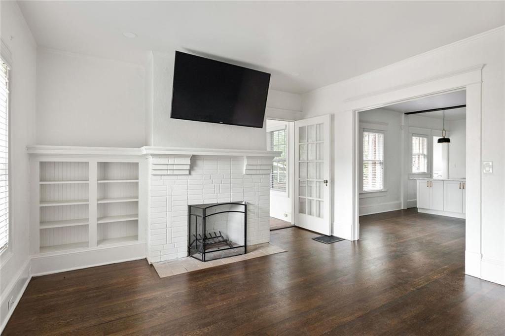 1047 Greencove Ave Ne - Photo 3 of 28