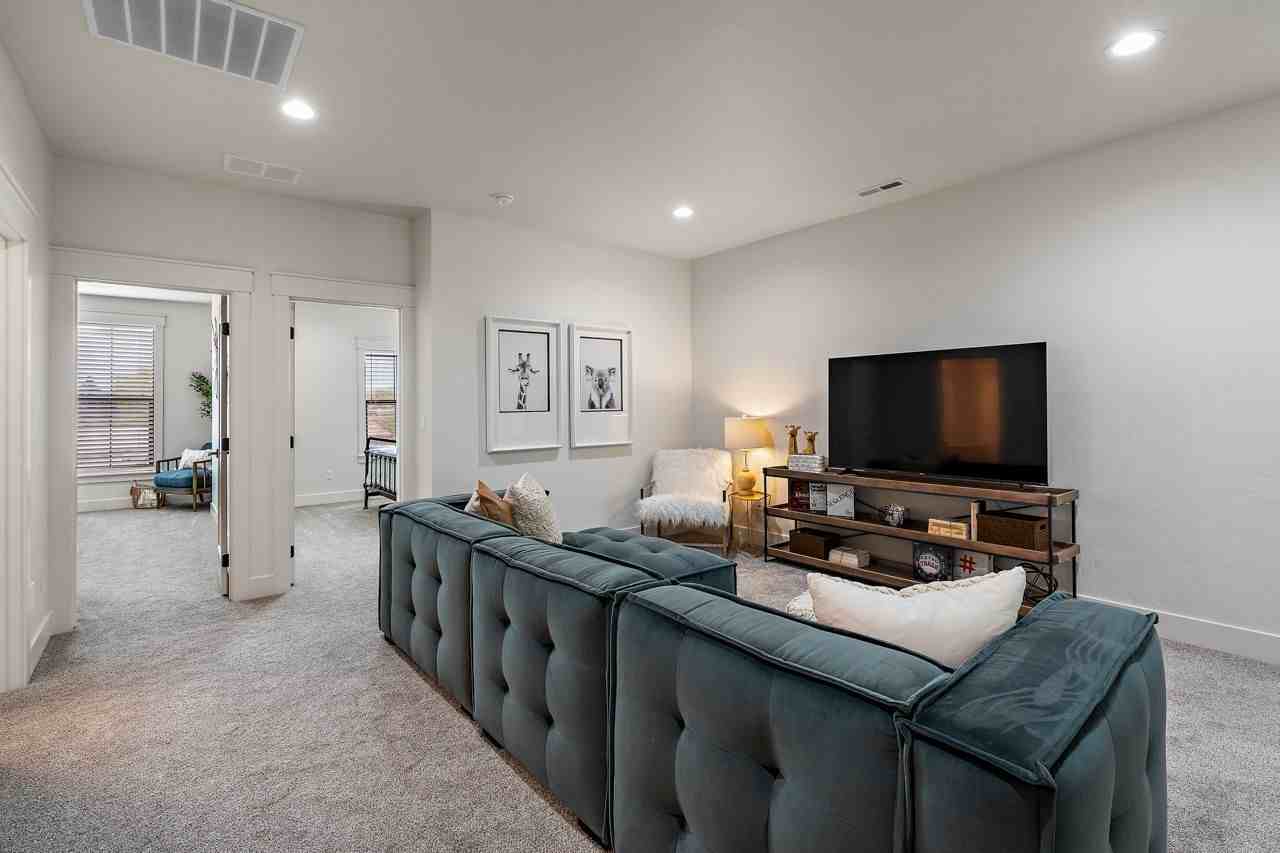 2460 W Iron Coop St #1 - Photo 2 of 35