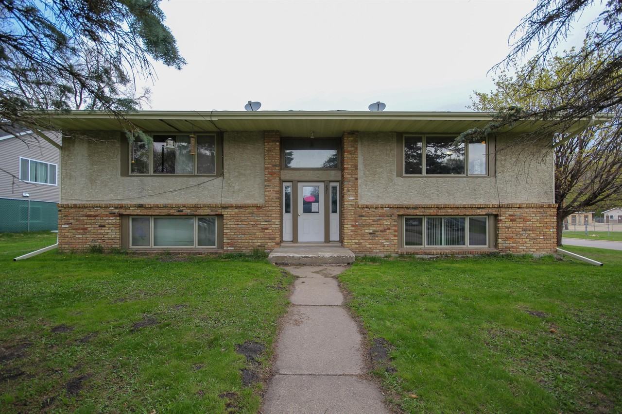 891 High St #2