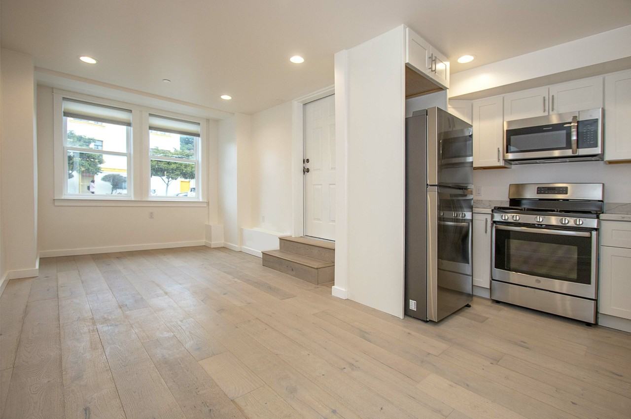 1045 Cabrillo St #7 - Photo 2 of 6
