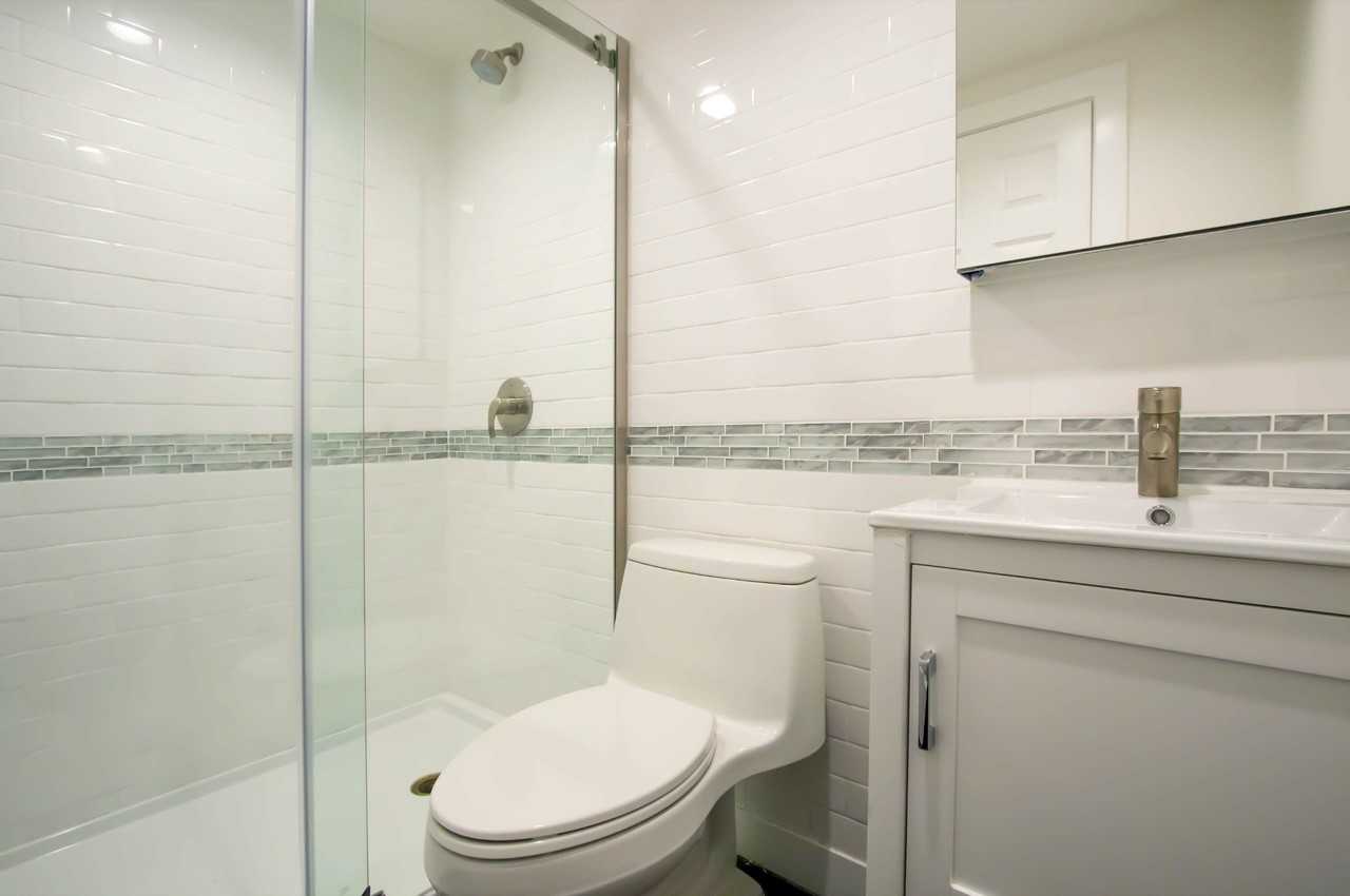 1045 Cabrillo St #7 - Photo 3 of 6