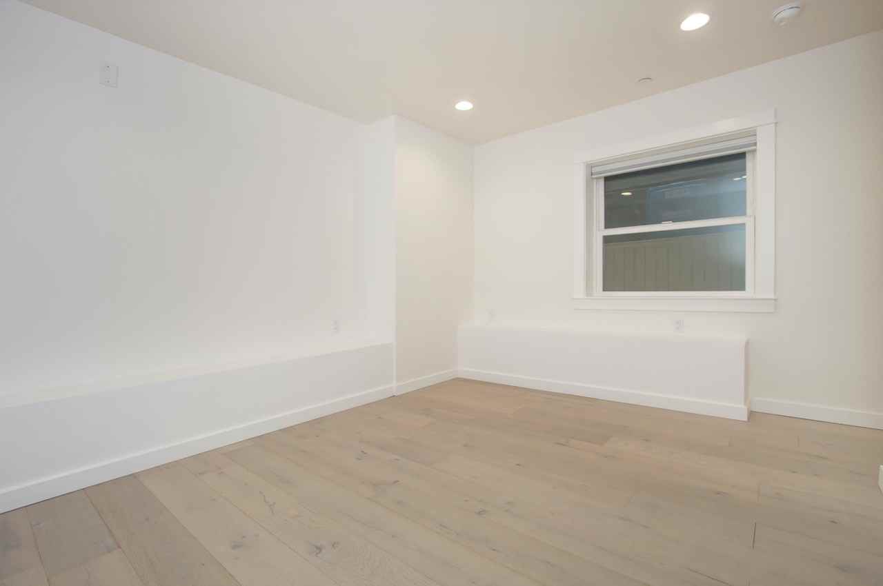 1045 Cabrillo St #7 - Photo 6 of 6