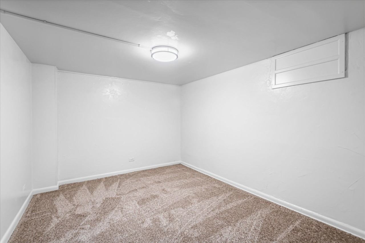 7196 W 4th Ave - Photo 7 of 34