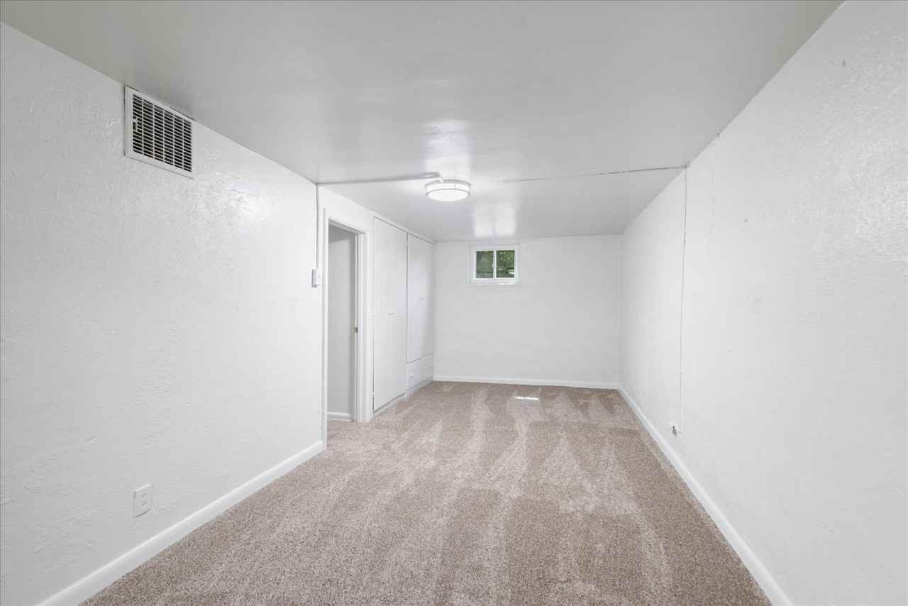 7196 W 4th Ave - Photo 4 of 34