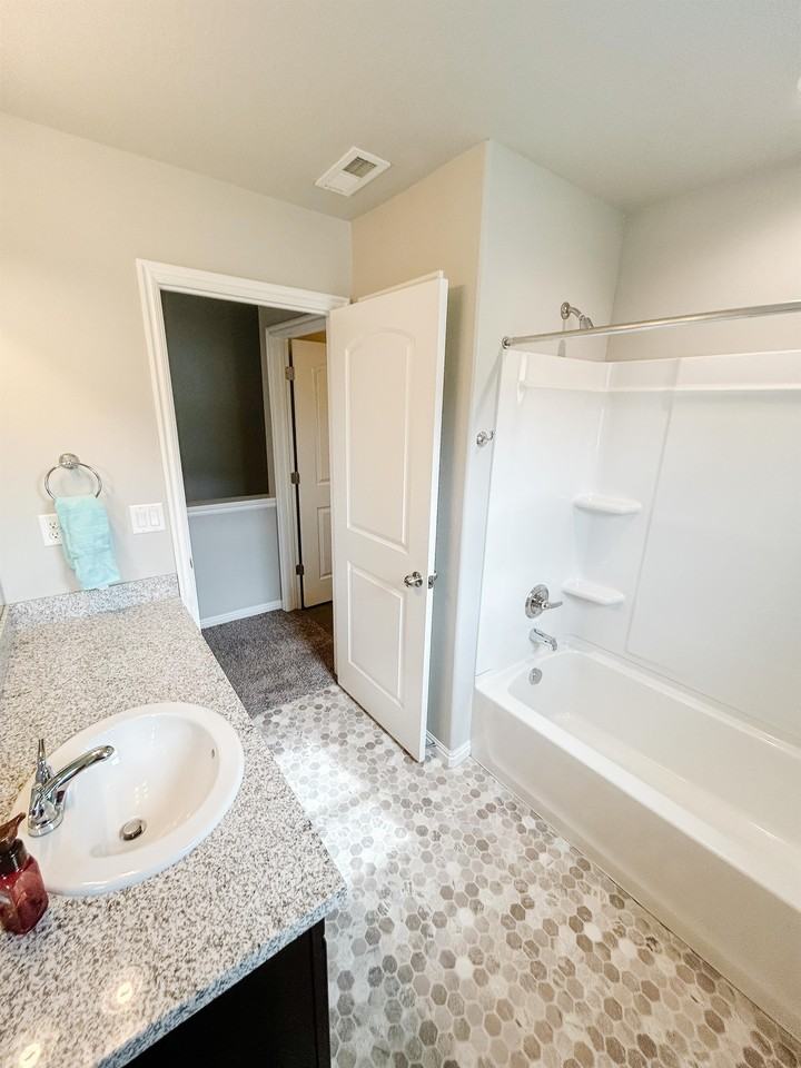 707 Eastsouth - Photo 7 of 30