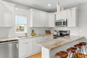 featured image of 1047 Saratoga St