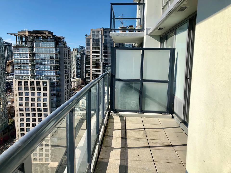 939 Expo Blvd - Photo 3 of 31