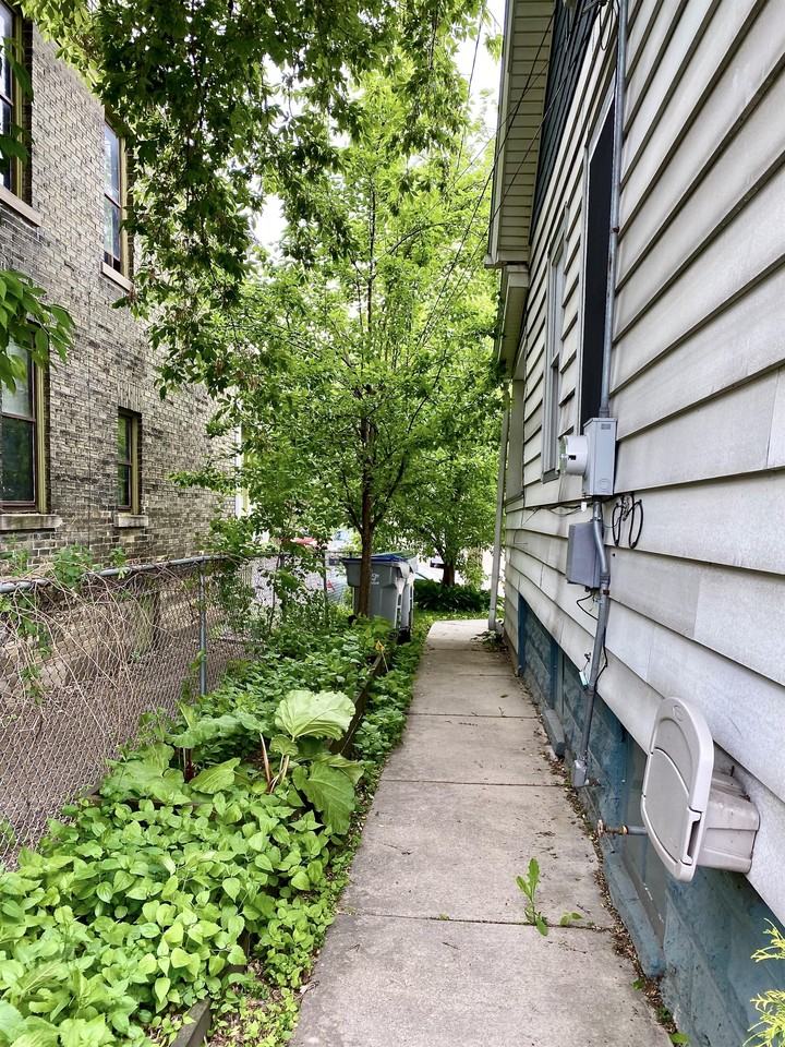 1834 N Humboldt Ave - Photo 6 of 16