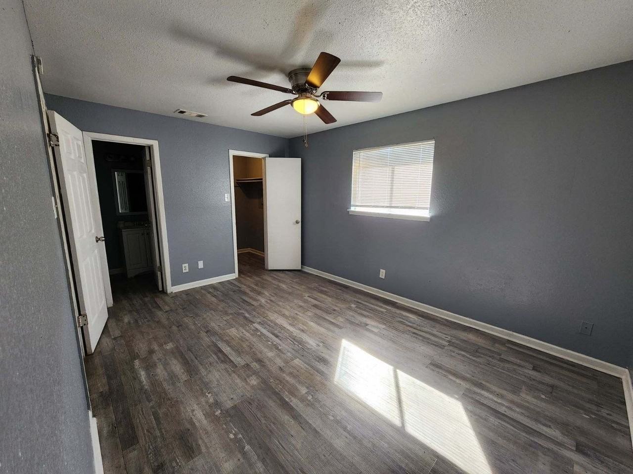 1409 Bundrant Drive - Photo 4 of 6
