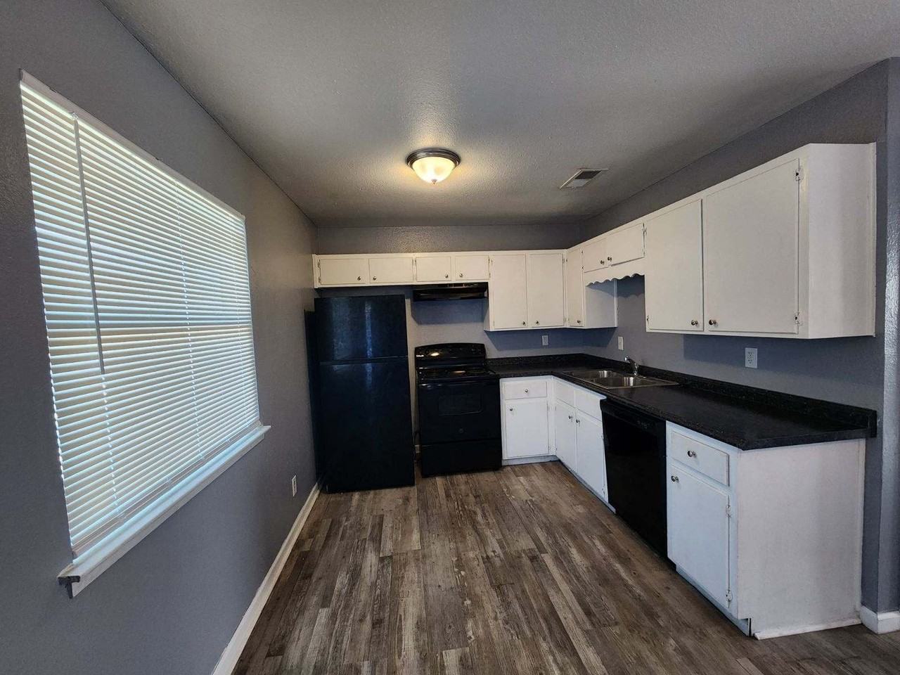 1409 Bundrant Drive - Photo 5 of 6