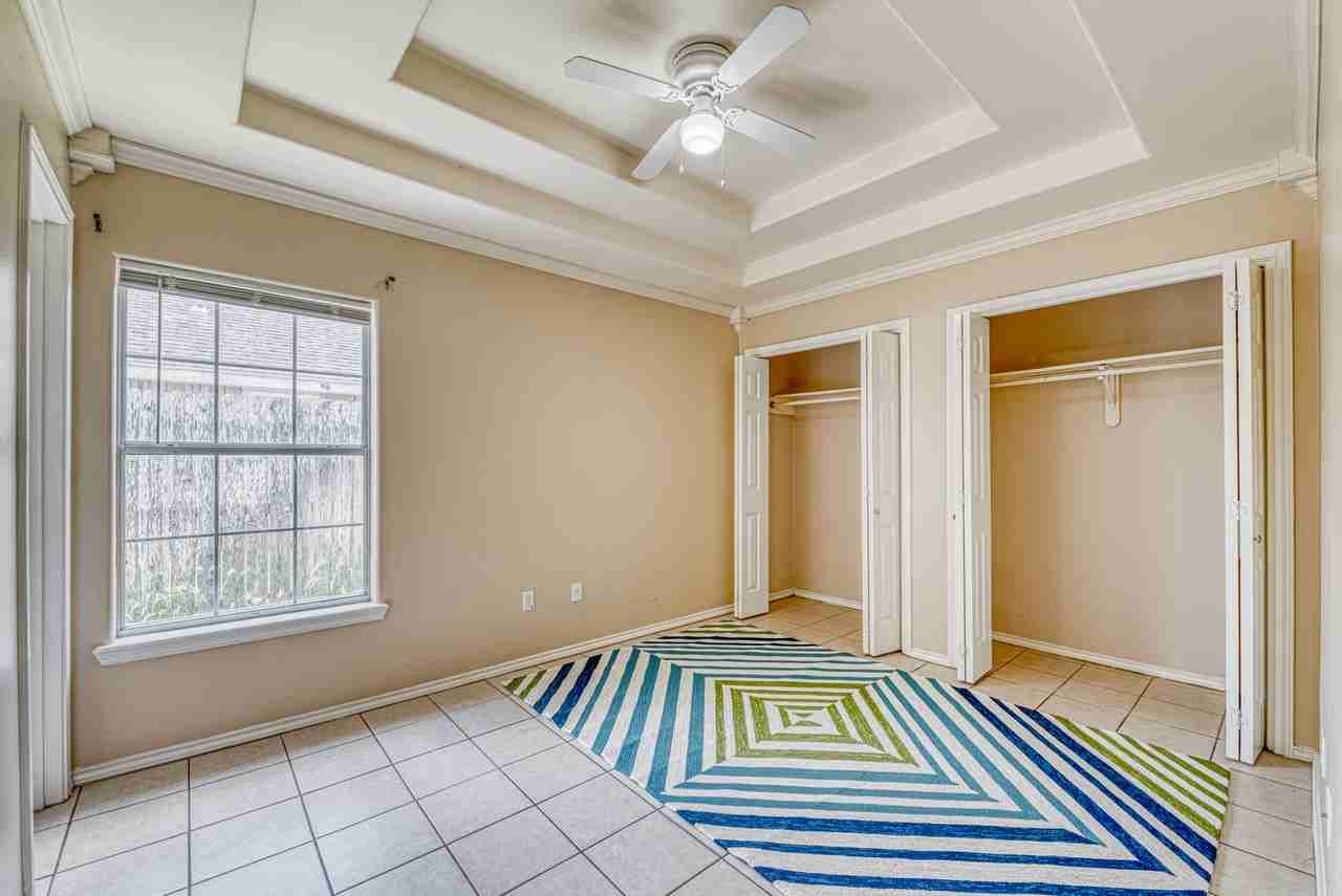 3705 S Embassy Ave #2 - Photo 4 of 10