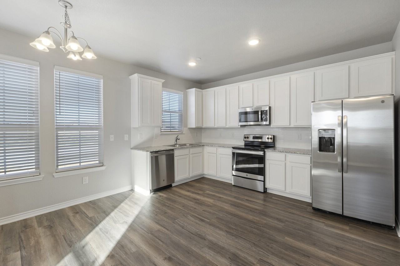 7635 Stonehollow Dr #7635 - Photo 2 of 13