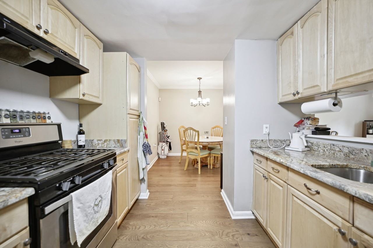 1622 5th St Nw #B - Photo 4 of 23