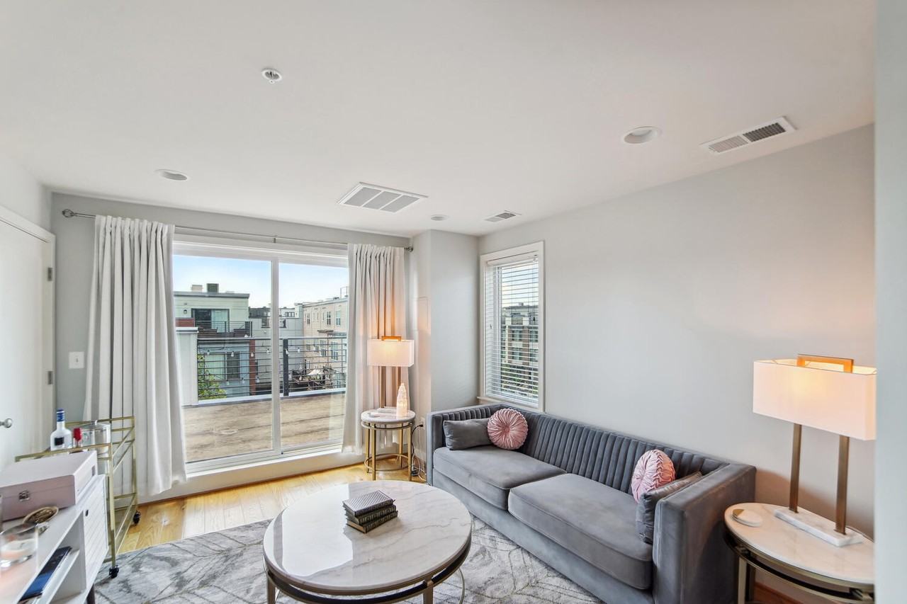 16223 Decker Pl #1 - Photo 6 of 35