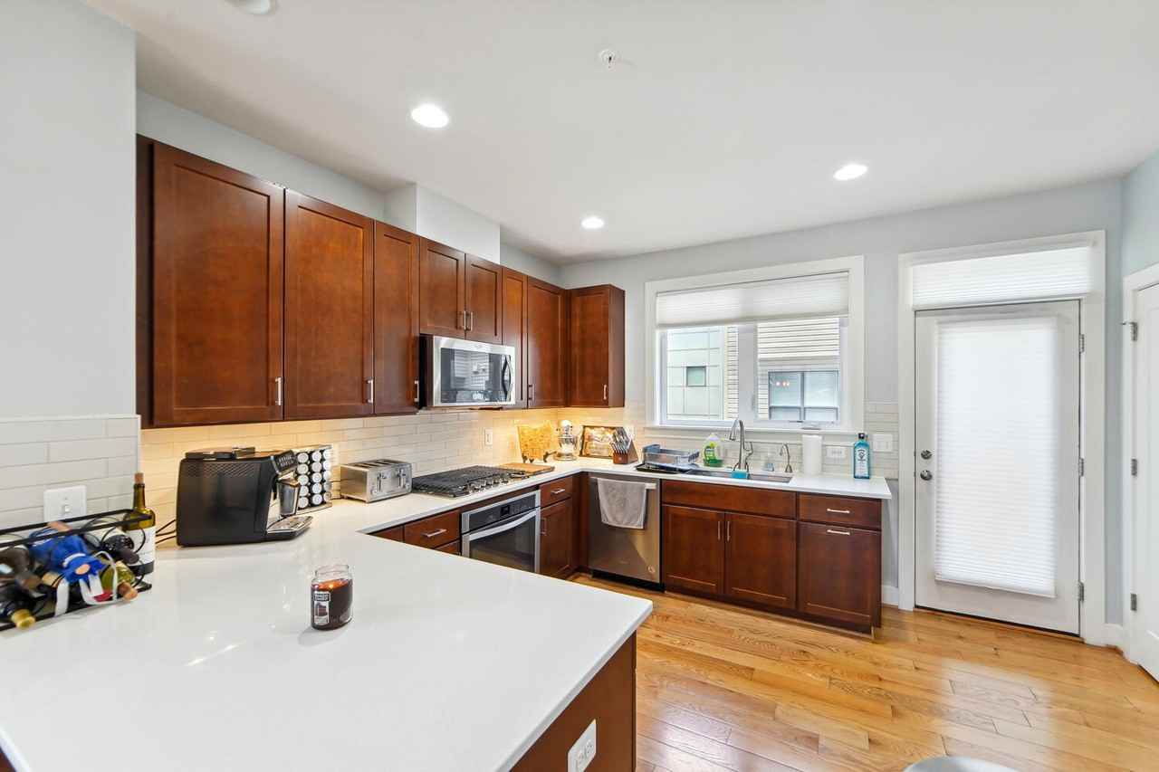 16223 Decker Pl #1 - Photo 7 of 35