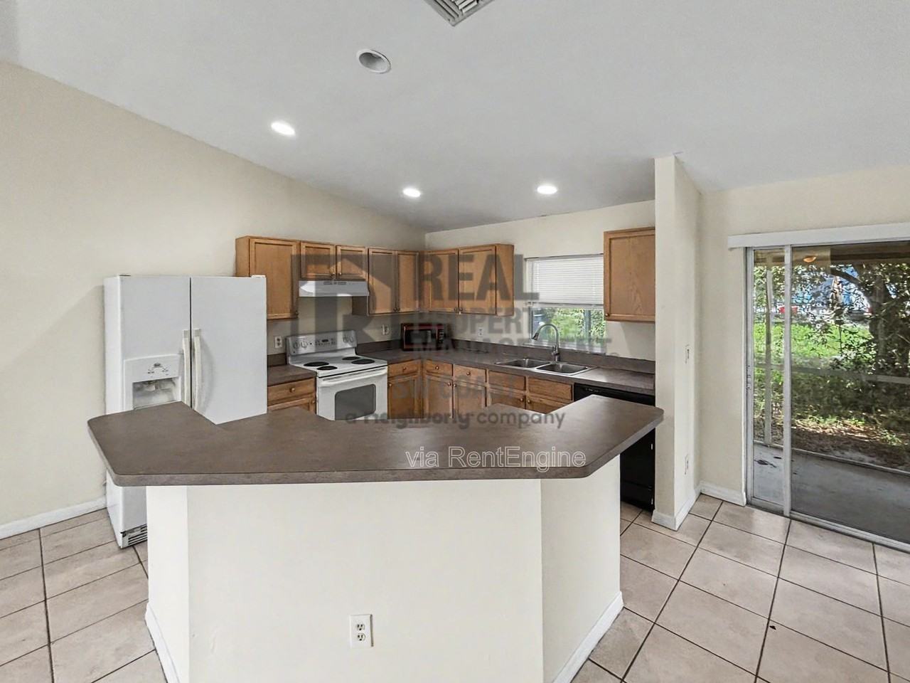 127 John Ave S - Photo 3 of 16