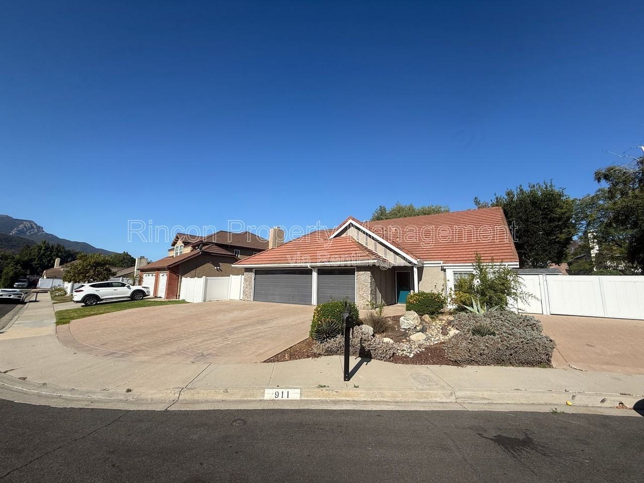 911 Rawhide Pl - Photo 2 of 21