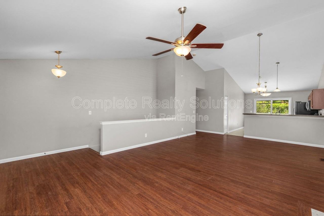 6593 Buckingham Palace Dr - Photo 6 of 50