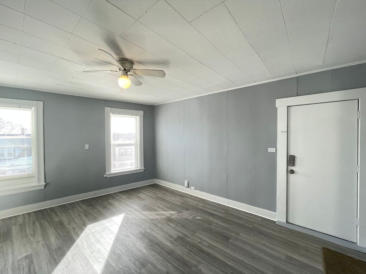 301 Amory St #3 - Photo 4 of 26