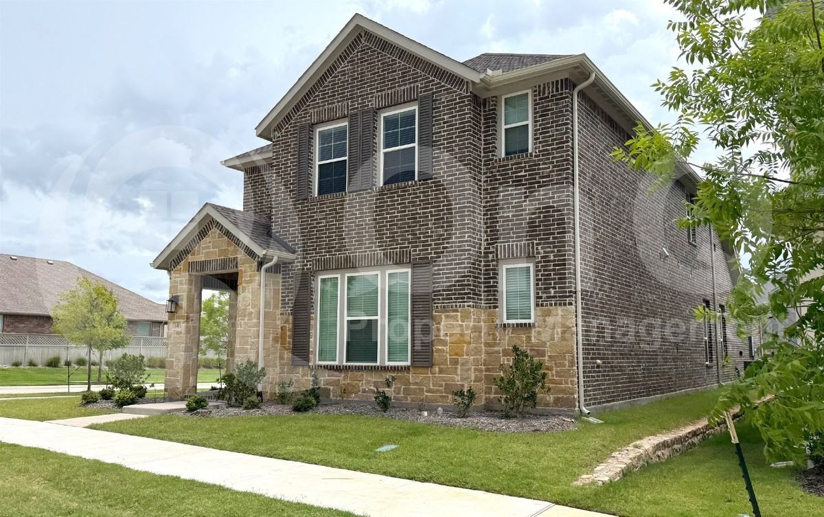 1401 Bonsmara Dr - Photo 2 of 24