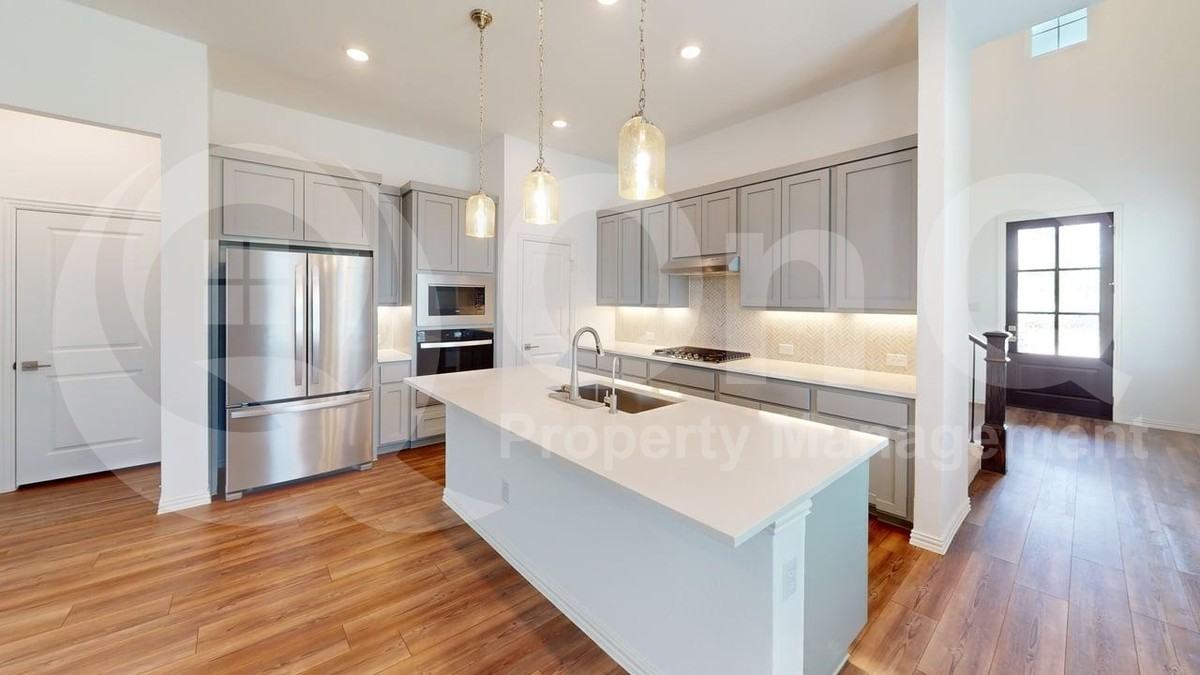 1401 Bonsmara Dr - Photo 4 of 24