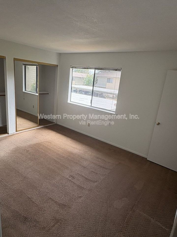 1385 7th Ave #28 - Photo 4 of 8