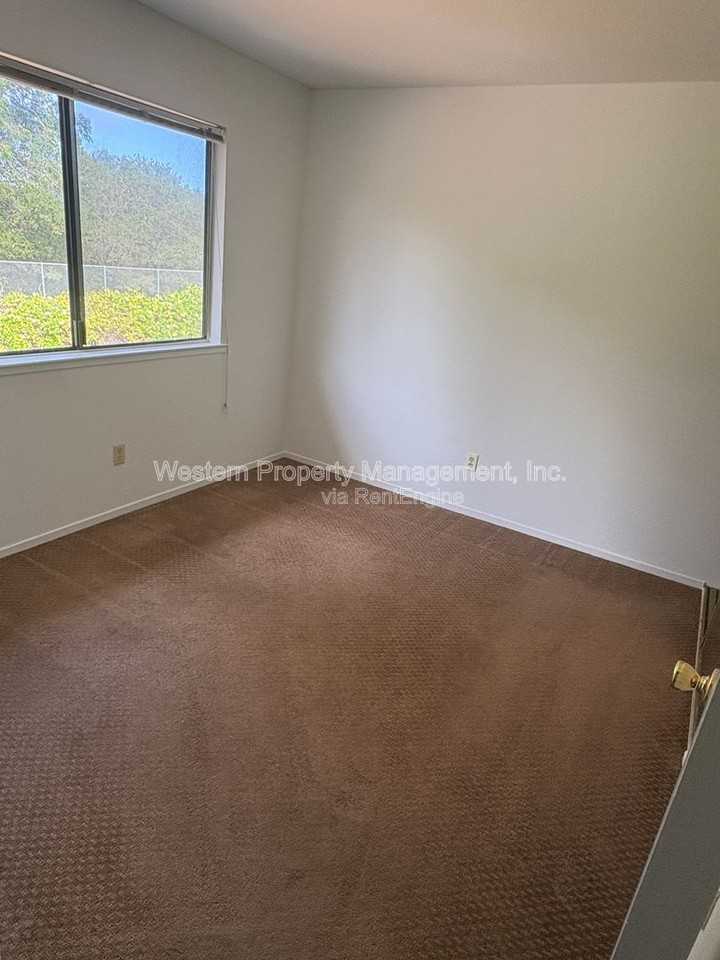 1385 7th Ave #28 - Photo 5 of 8