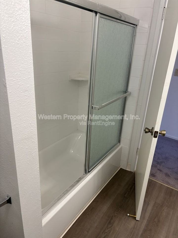 1385 7th Ave #28 - Photo 7 of 8