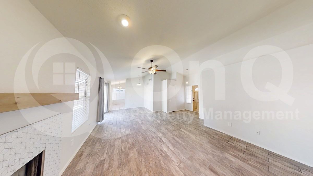 907 N Falcon Dr - Photo 7 of 23