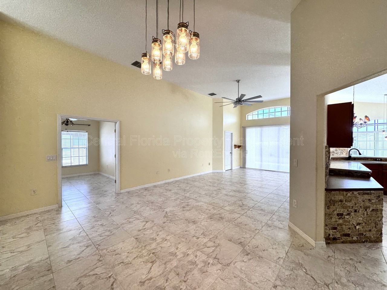 140 Moss Ln - Photo 5 of 24