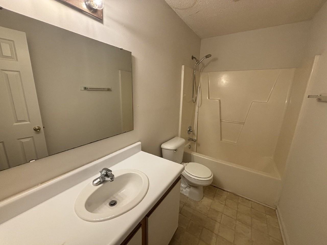 2608 Boone Ct #A - Photo 6 of 14