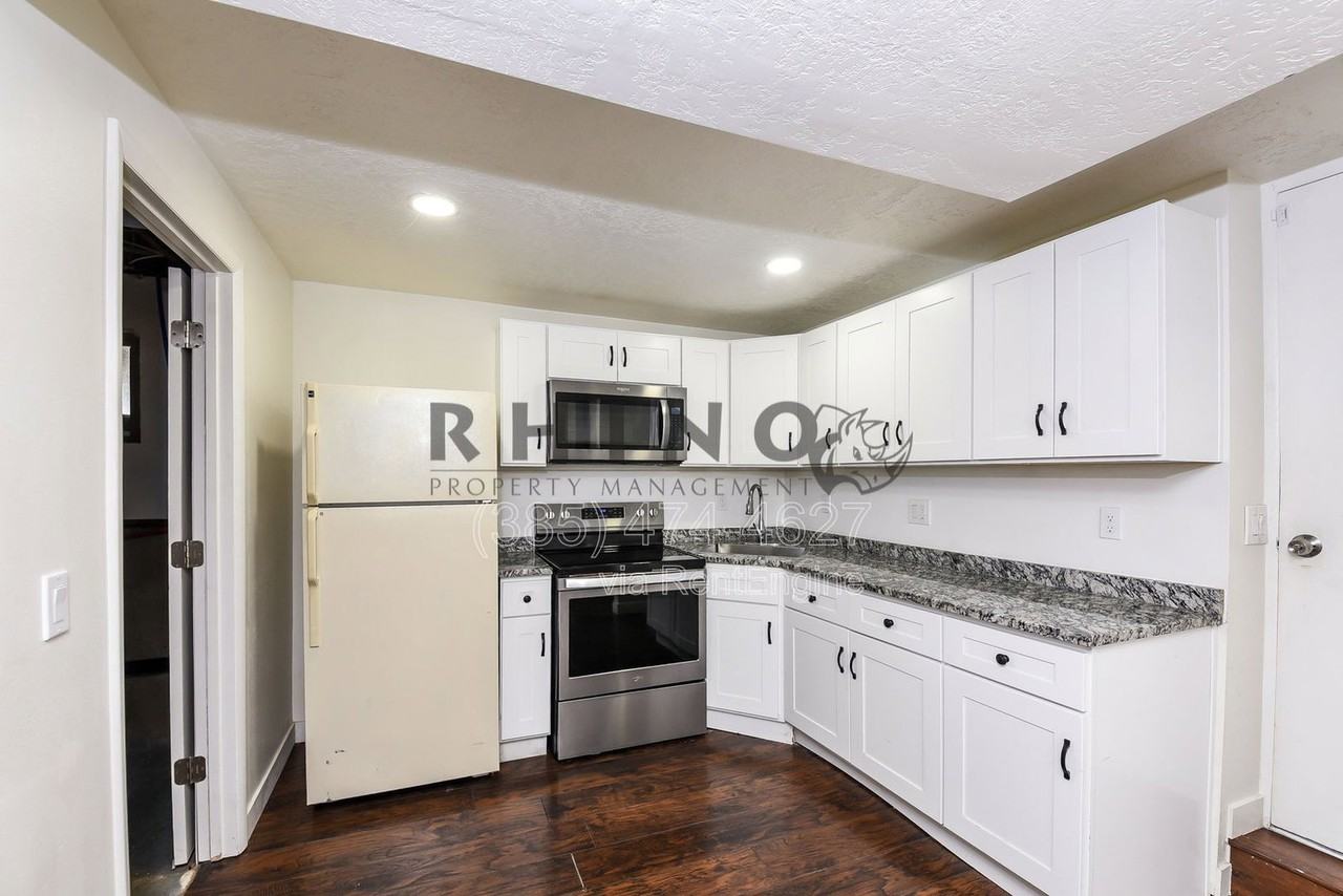 983 E Dry Gulch Cir - Photo 4 of 16