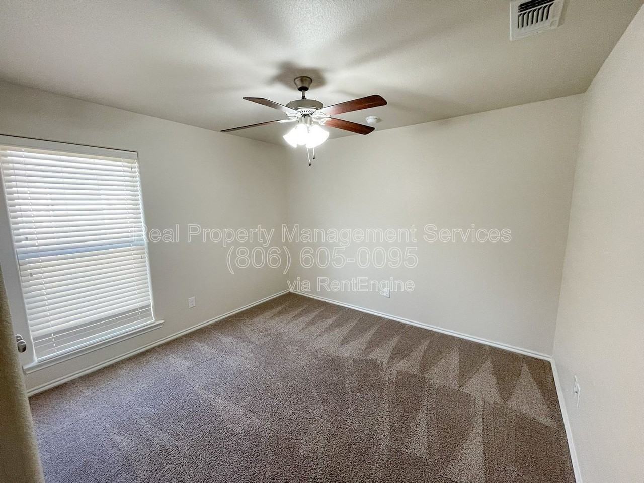 7418 102nd St - Photo 6 of 14