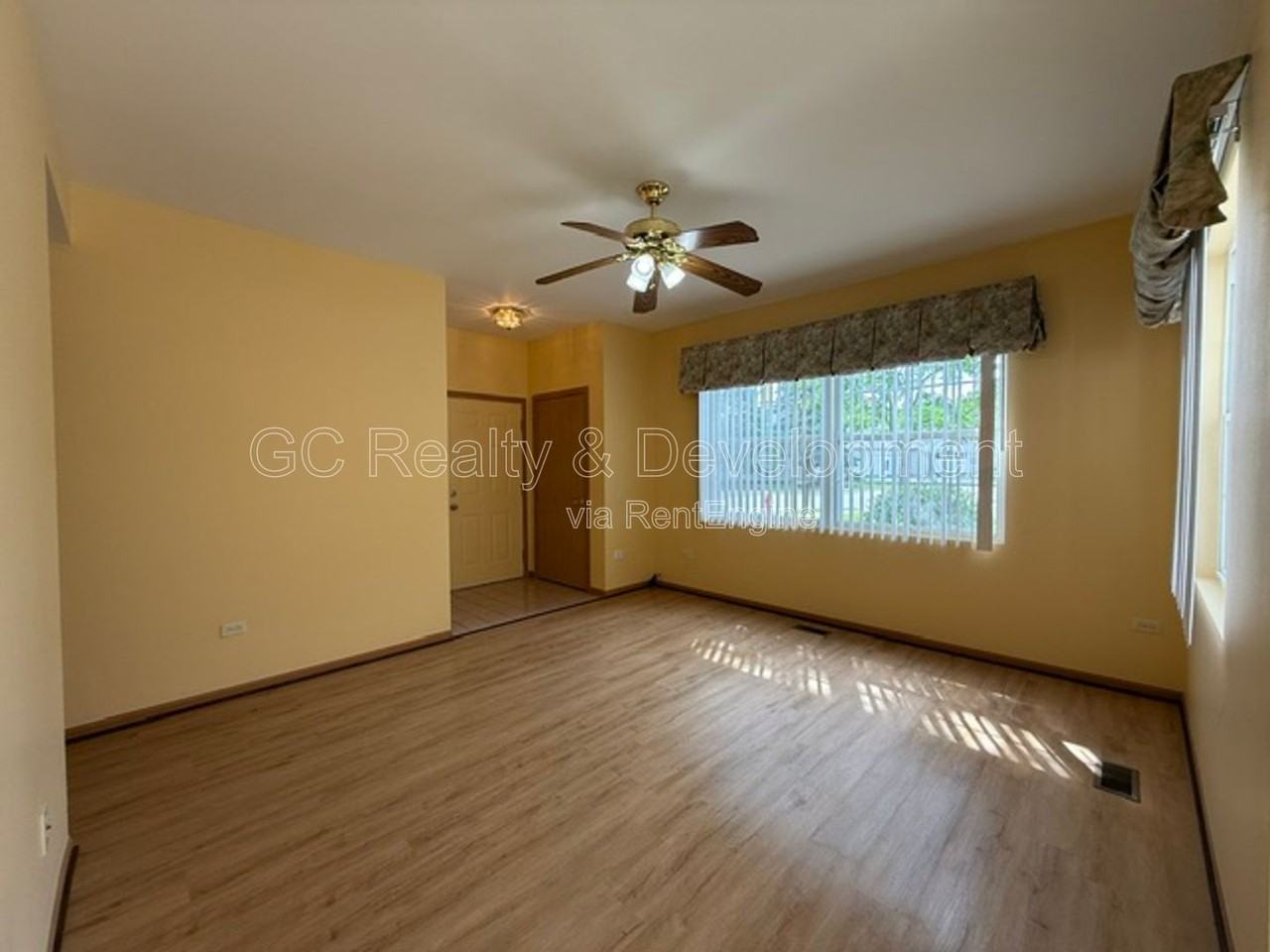 12961 Pennsylvania Ave - Photo 2 of 19