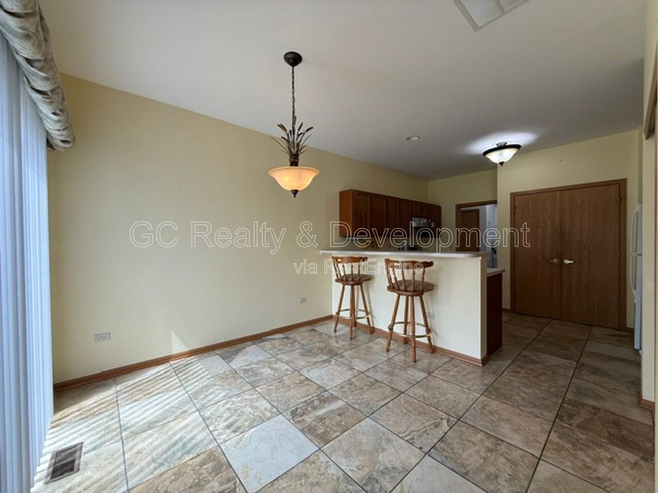 12961 Pennsylvania Ave - Photo 4 of 19