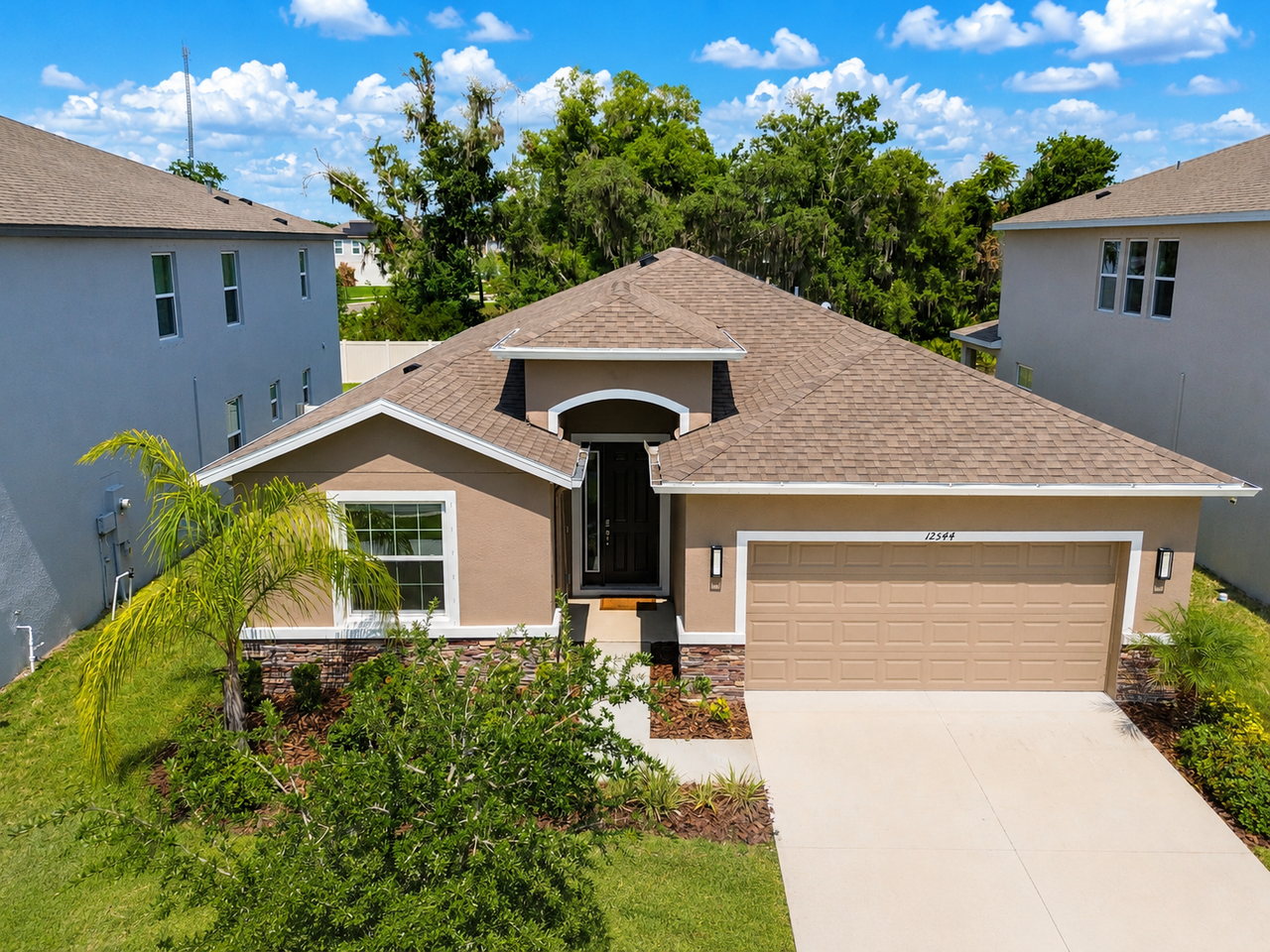 12544 Shining Willow St - Photo 3 of 40