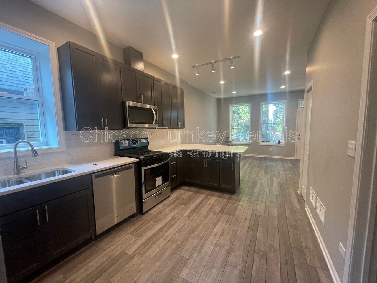 2624 W 24th St #1F - Photo 6 of 19