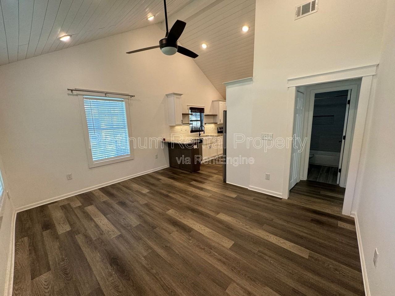 1872 Cannon St - Photo 5 of 35