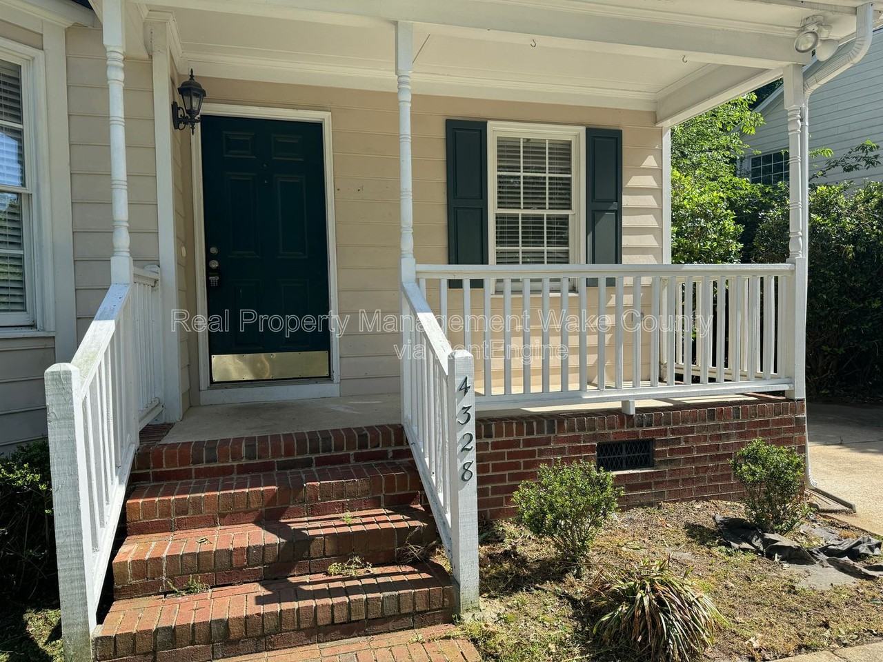 4328 Bartholomew Cir - Photo 3 of 37