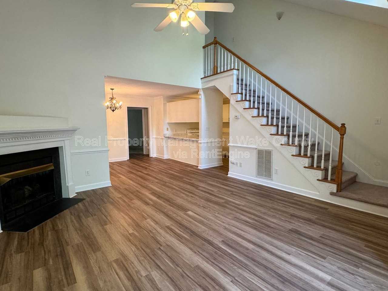 4328 Bartholomew Cir - Photo 6 of 37