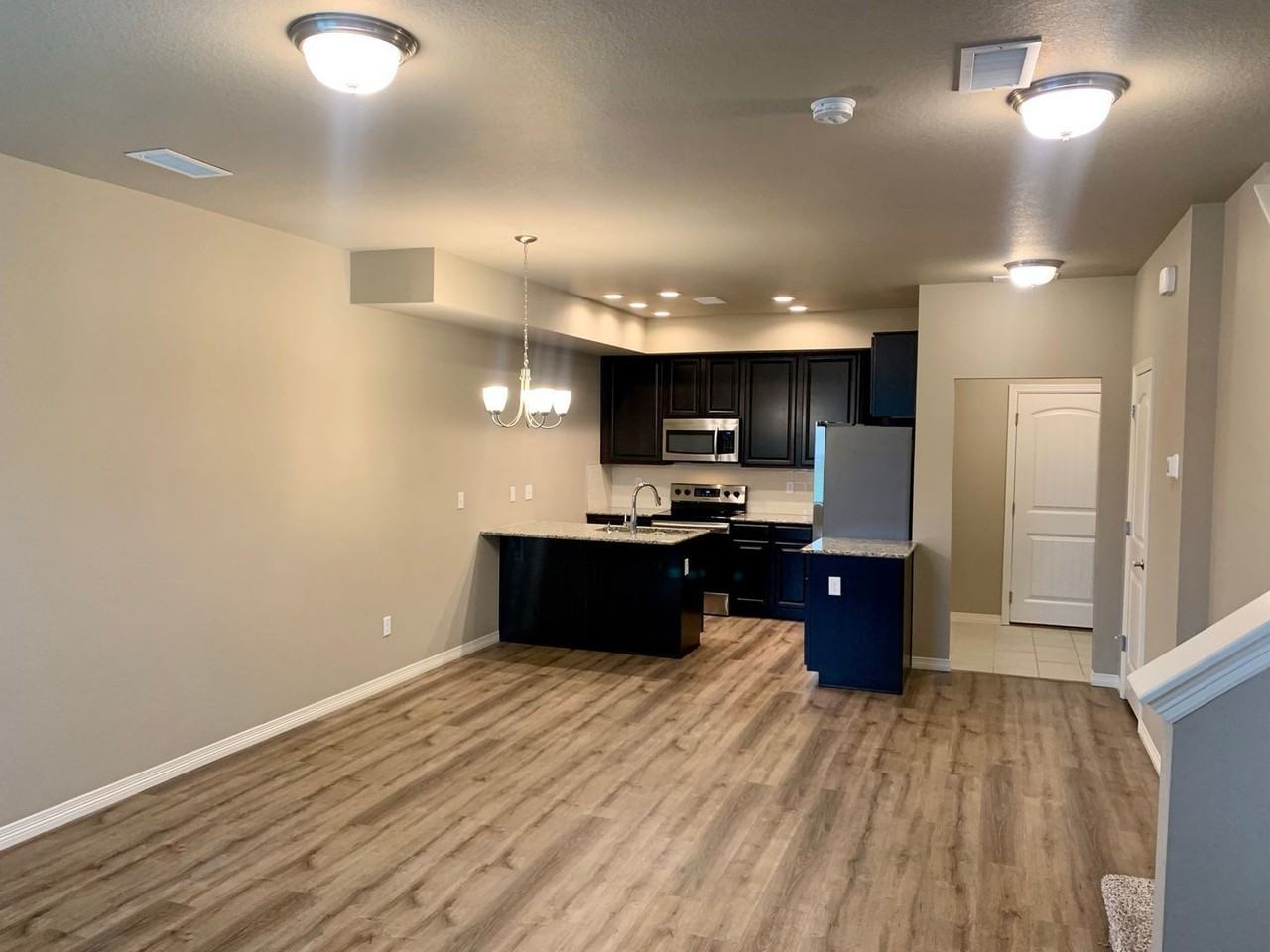 1687 Grand Ave #2 - Photo 7 of 36